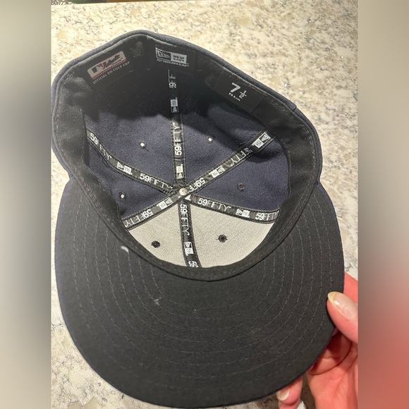 New Era 59Fifty Detroit Tigers 2012 World Series ball cap.  Size 7-1/2 - Picture 2 of 4